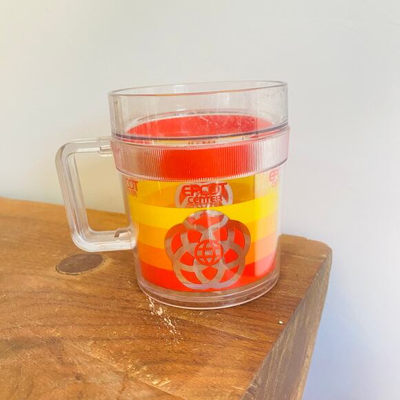 Vintage 1980s Florida Disney World Epcot Center Plastic Destination Coffee Cup - Picture 1 of 6